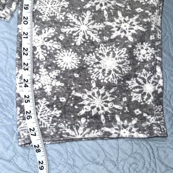 Nautica Womens Gray & White Snowflake Pajama Set Long Sleeve Top & Pants V-Neck - Picture 10 of 10